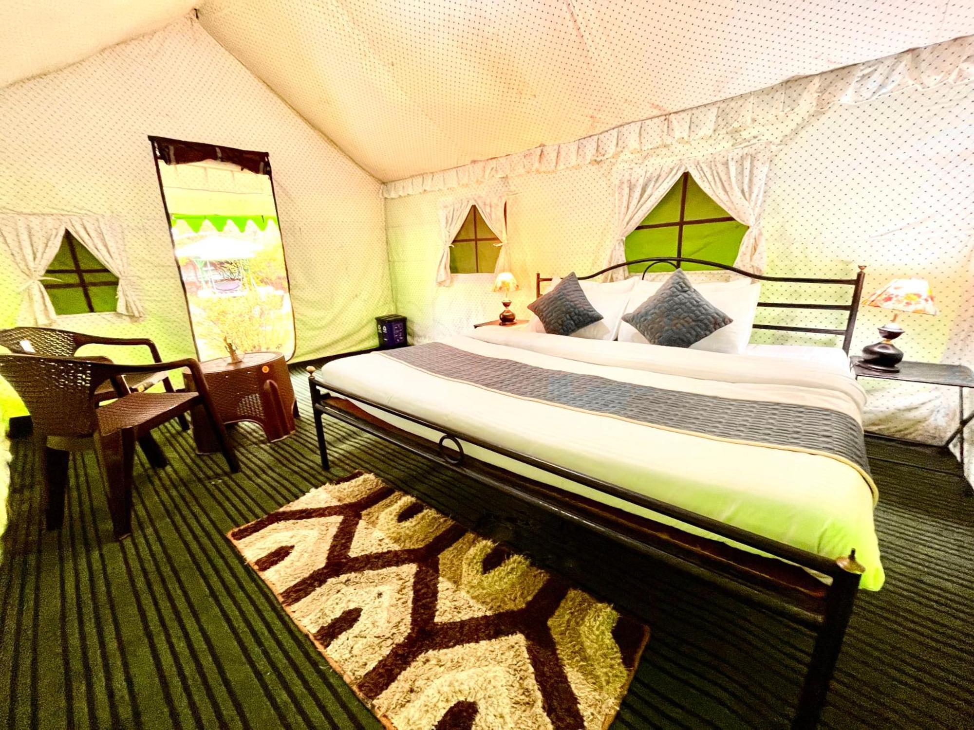 Himalayan Riverside Swiss Cottage Tents, Manali מראה חיצוני תמונה