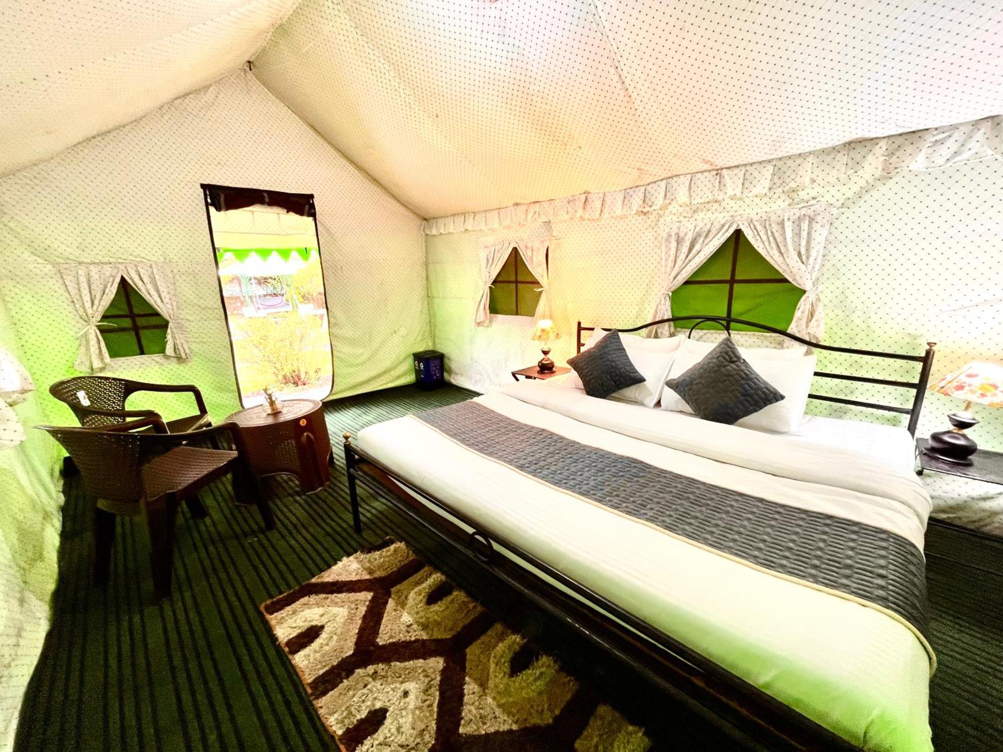Himalayan Riverside Swiss Cottage Tents, Manali מראה חיצוני תמונה