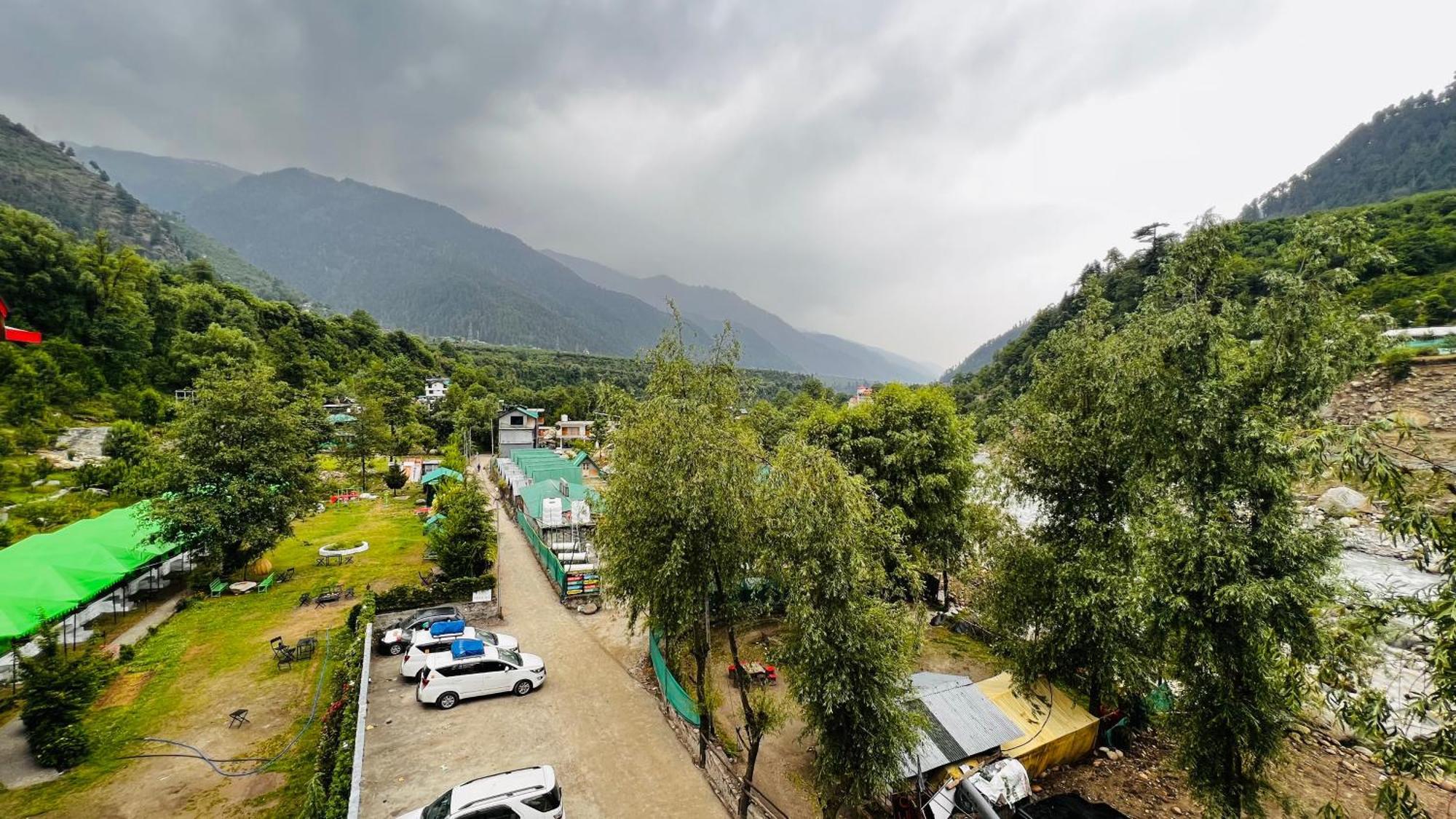 Himalayan Riverside Swiss Cottage Tents, Manali מראה חיצוני תמונה