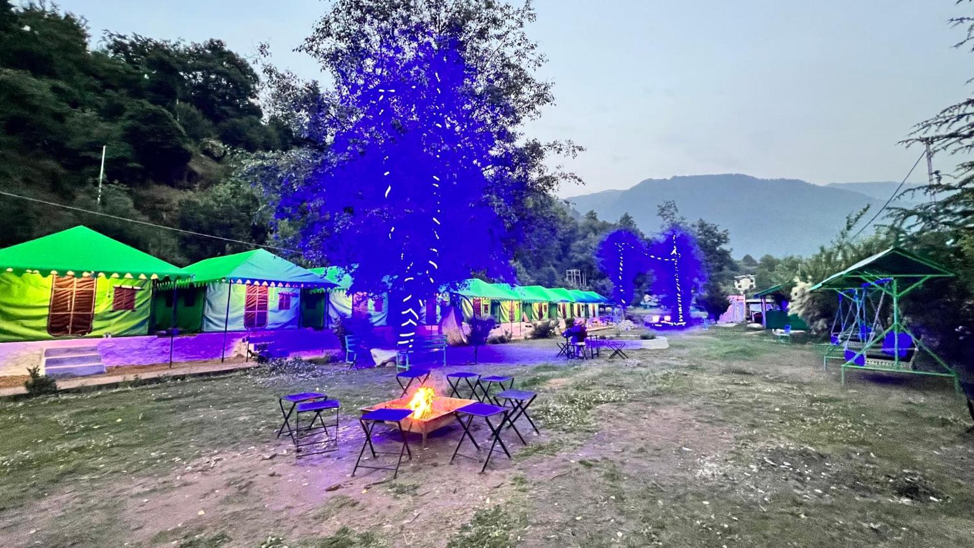 Himalayan Riverside Swiss Cottage Tents, Manali מראה חיצוני תמונה