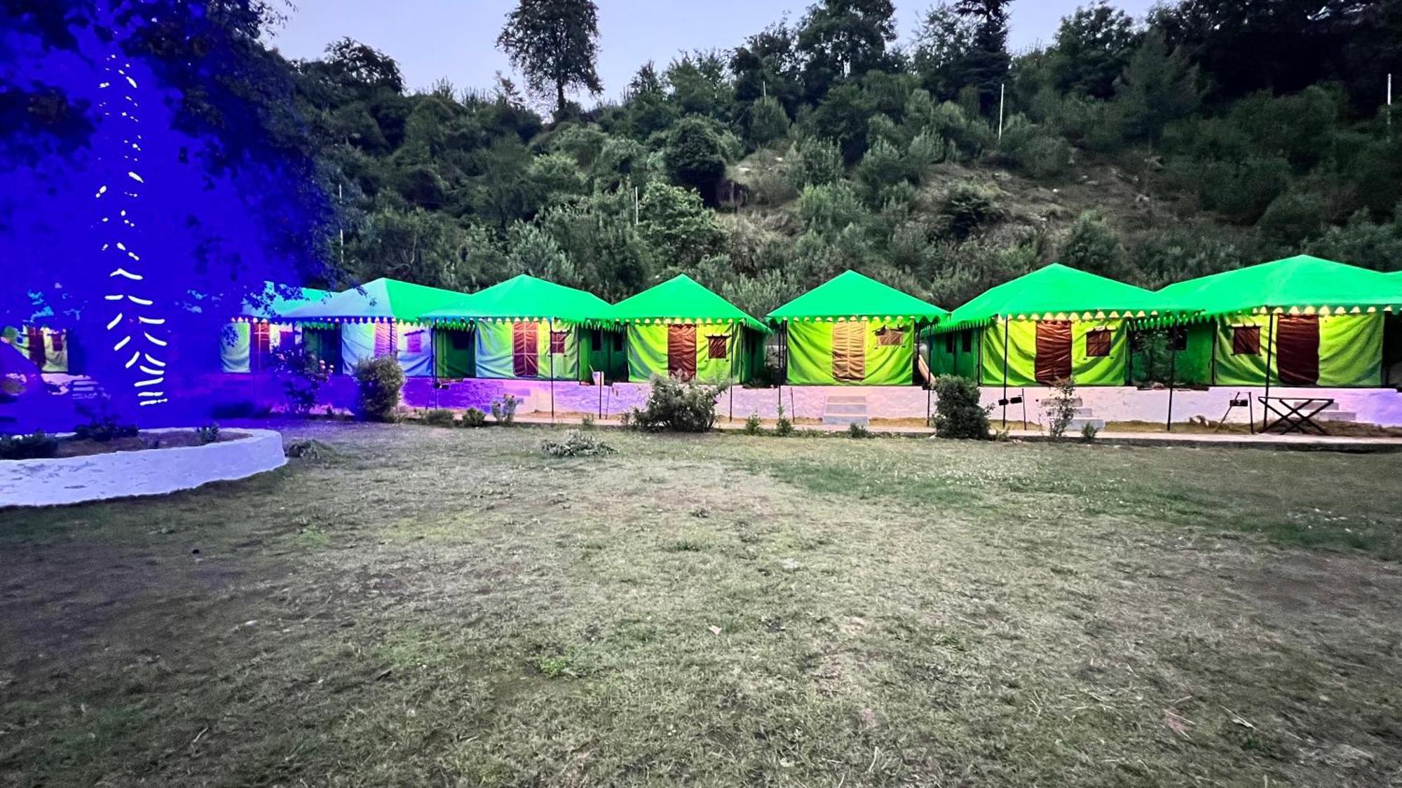 Himalayan Riverside Swiss Cottage Tents, Manali מראה חיצוני תמונה