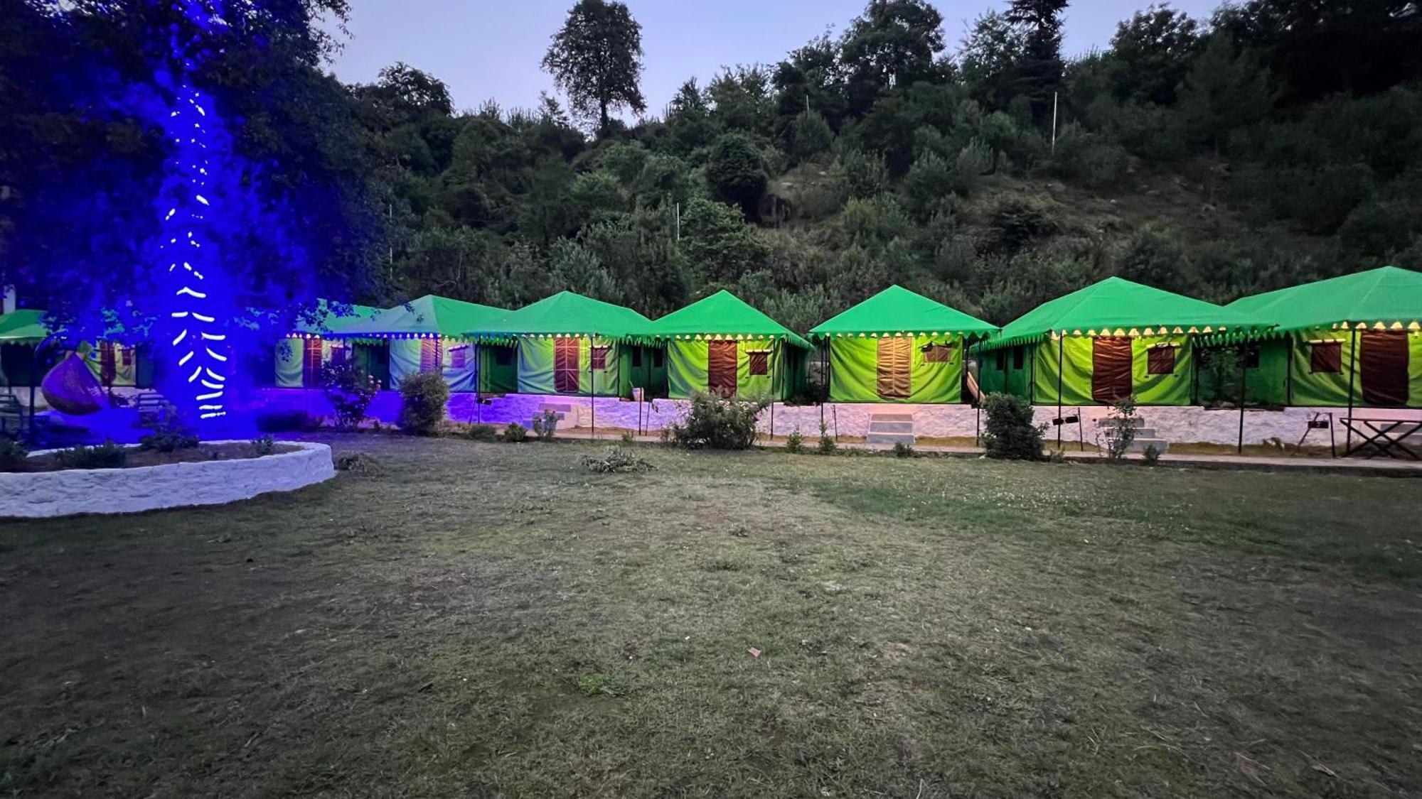 Himalayan Riverside Swiss Cottage Tents, Manali מראה חיצוני תמונה