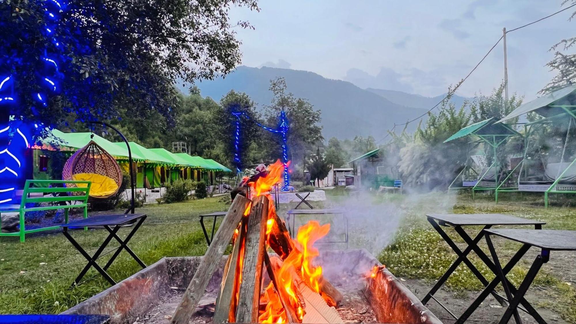 Himalayan Riverside Swiss Cottage Tents, Manali מראה חיצוני תמונה